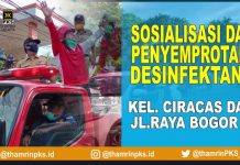 KH Thamrin Pimpin Penyemprotan Desinfektan di Kec Ciracas