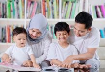 POIN PENTING DALAM MENDIDIK ANAK MUSLIM DI ERA DIGITAL